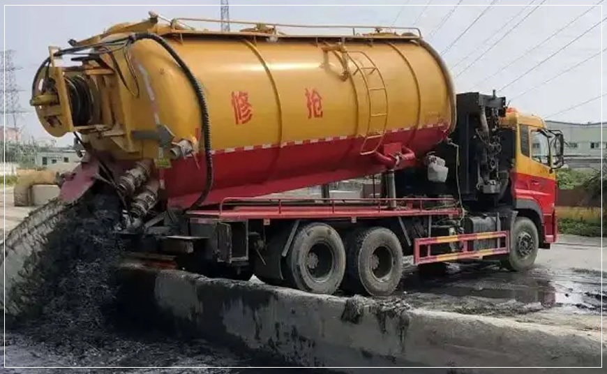 双桥区污水池清理抽污